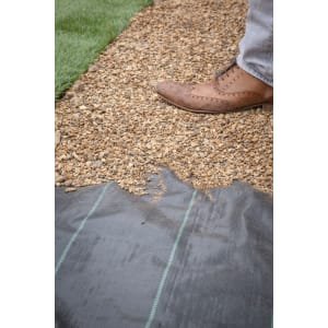 Heavy Duty Weed Control Landscape Fabric – 1m X 20m Roll