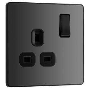 BG Evolve Black Chrome 13A Single Switched Power Socket