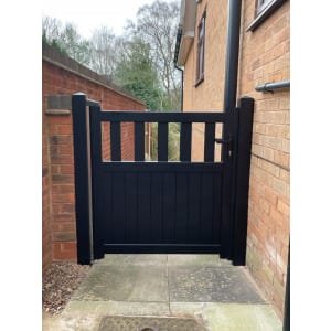 Readymade Black Aluminium Flat Top Partial Privacy Pedestrian Gate – 900 x 1000mm