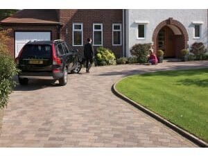 Marshalls Drivesett Tegula Driveway Block Paving - Traditional 160 x 160 x 50mm Pack of 426