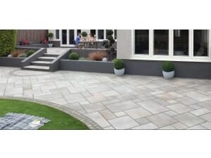Marshalls Sawn Versuro Smooth Silver Paving Slab 560 x 845 x 22 mm - 16.6m2 pack