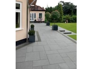 Marshalls Granite Eclipse Textured Graphite Paving Slab Mixed Size - 17.9 m2 pack
