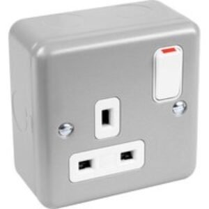 MK Metal Clad Dp Switched Socket 1 Gang