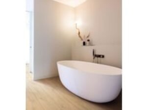 Oak Effect Waterproof Laminate Flooring Quickstep Classic Desert Greige Oak CLM5802 8mm Impression Bevel Edge Uniclic Registered Embossed Surface