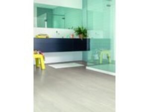 Oak Effect Waterproof Laminate Flooring Quickstep Impressive Patina Classic Oak Light IM3559 8mm Bevelled Edge Uniclic Textured Surface