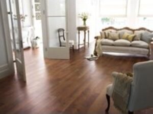 Wood Effect Vinyl Flooring Karndean Art Select Wood Collection Dawn Oak HC01 Bevelled Edge Glue Down 915mm x 152mm x 3mm