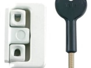 Yale 8K101 Window Latch Brass Pack of 1